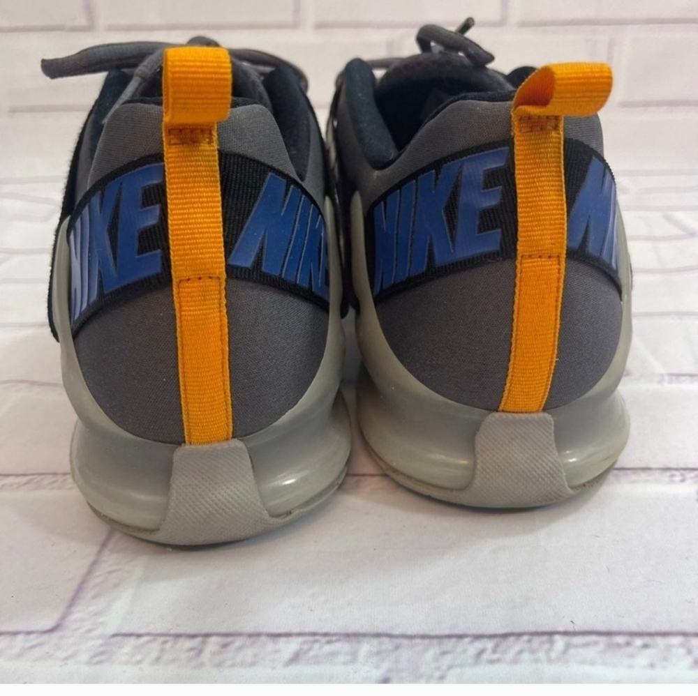 Nike shoes - Picture 8 of 9